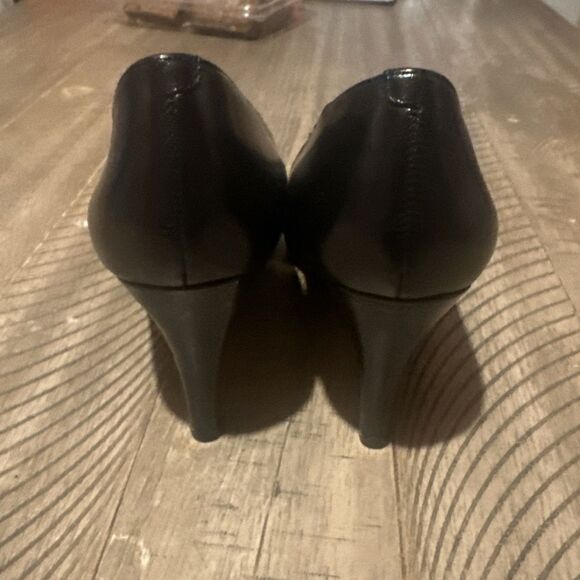 Naturalizer N5 Comfort Lennox Blk Classic Leather High Heel 2.5” Pump Shoes 8.5 - Picture 3 of 4